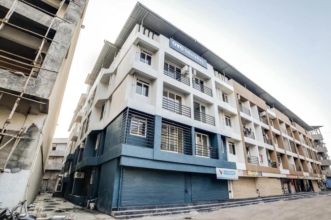 Hotel Bhumi World Bhiwandi Exterior photo